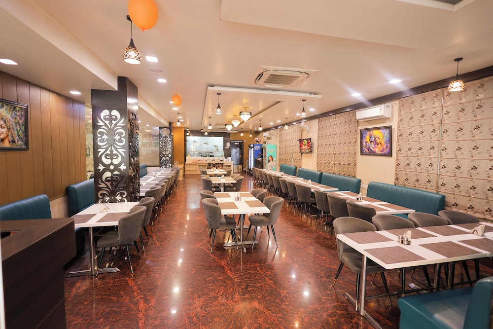 Hotel Krishnam 40/50