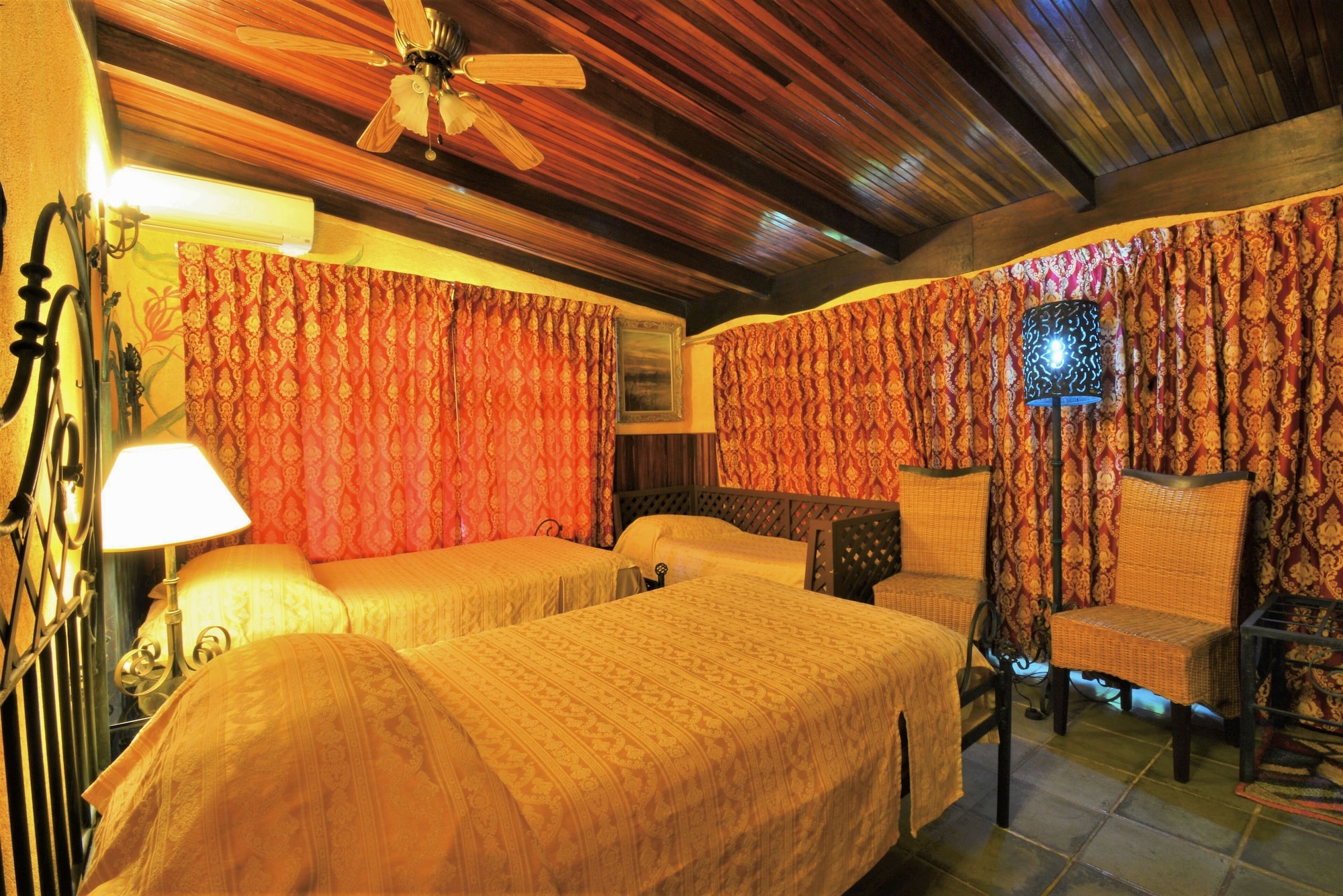 3 Bedrooms, Royal, Cottage, Villa, King Bed, 1 Queen and 3 Single Beds, Garden View, Private Pool