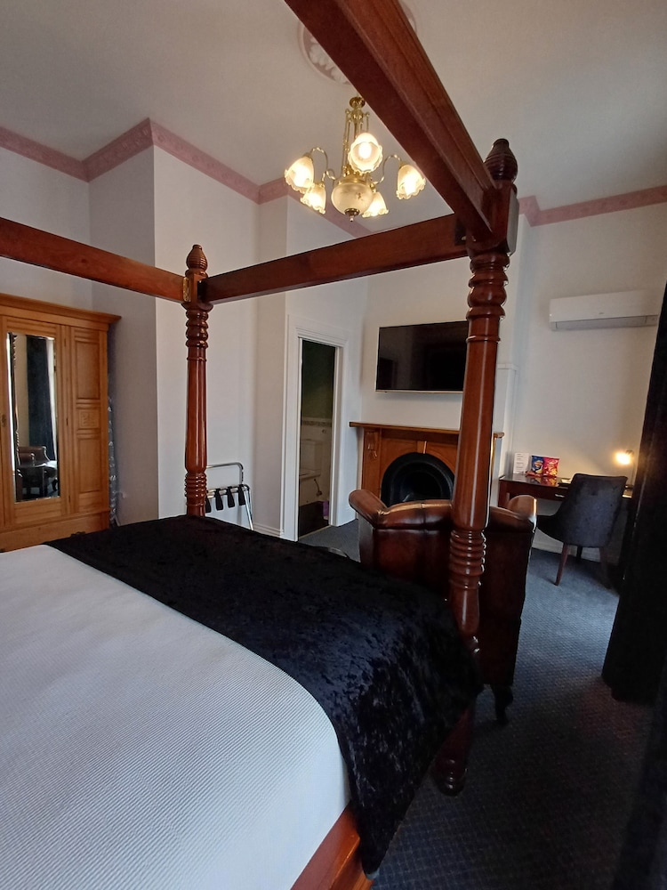 Art Hotel on York 26/65