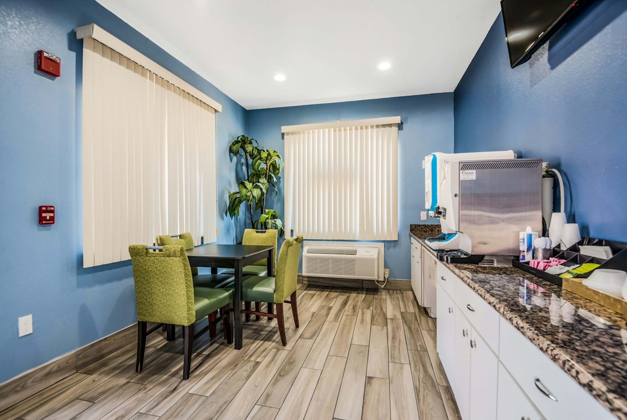 Scottish Inns & Suites IAH Airport Beltway8 14/24