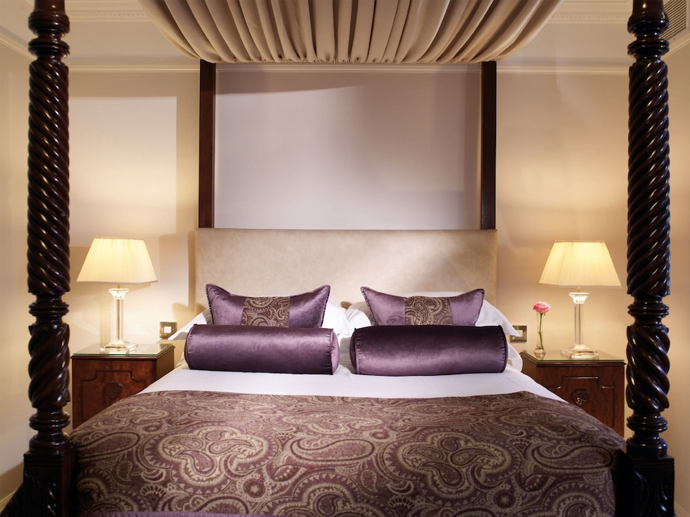 Macdonald Compleat Angler 37/69