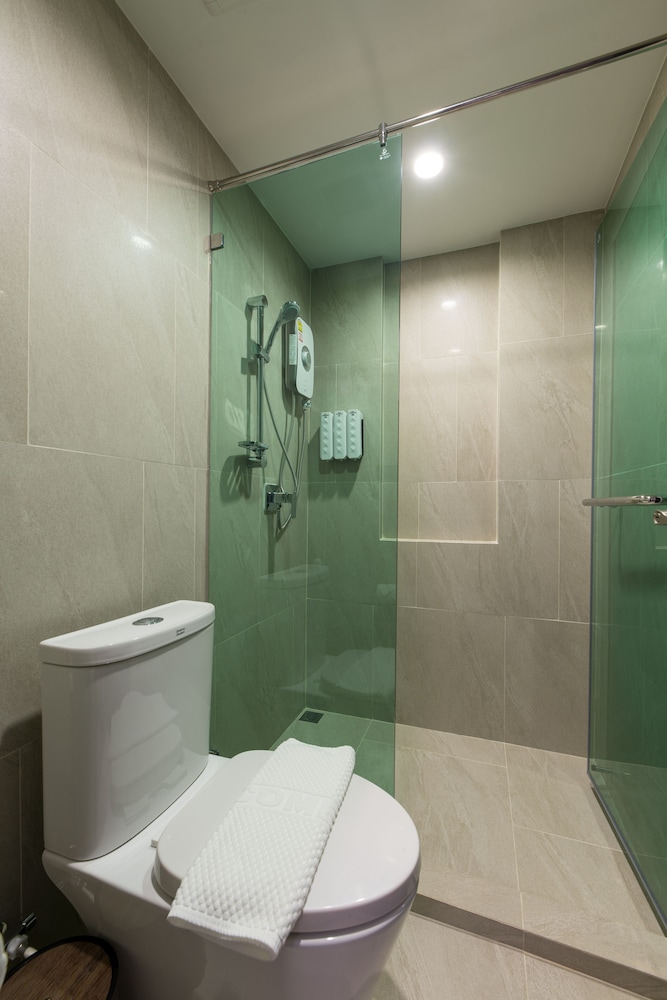 Salee Boutique Hotel 48/50