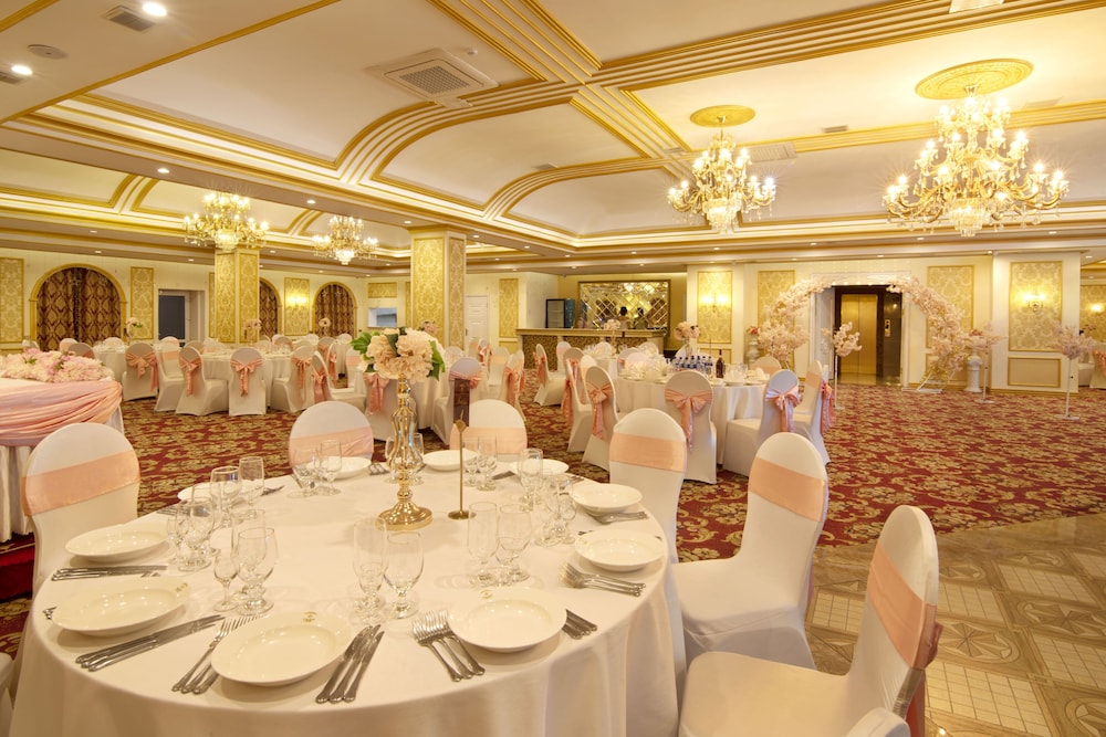 Royal House Hotel 2 36/49
