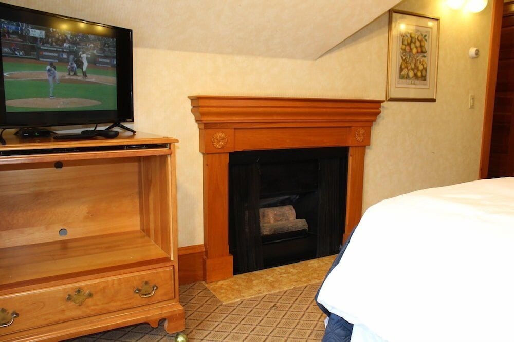 Pacific Grove Inn 59/79