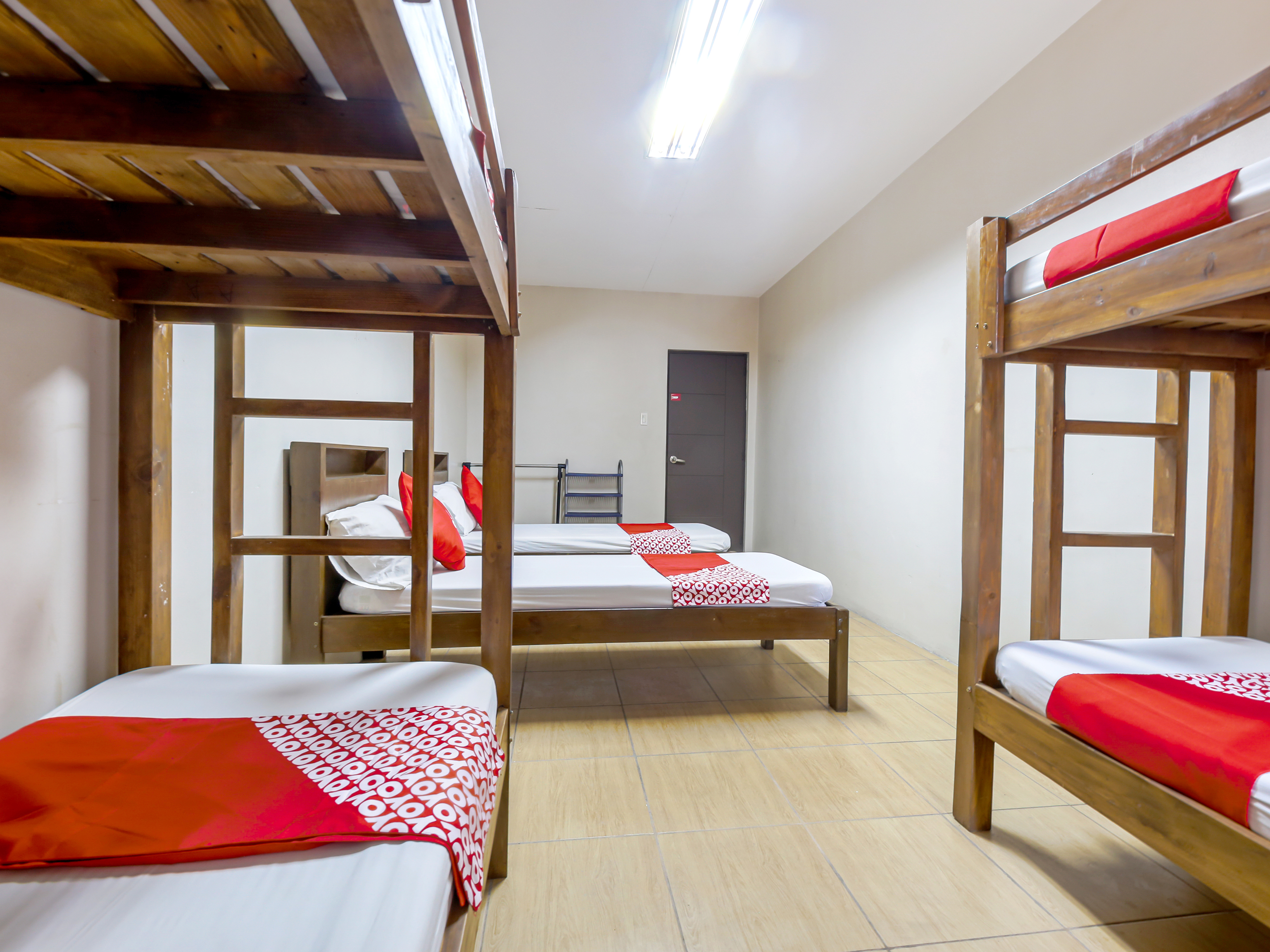 Metro Deluxe Residences 22/50