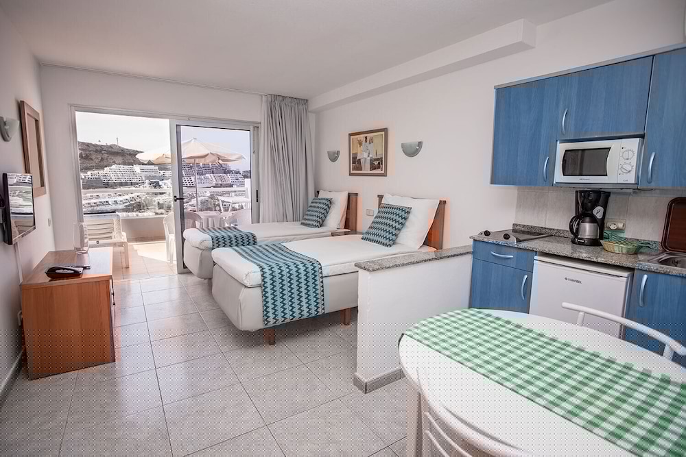 Servatur Montebello Apartments 25/73