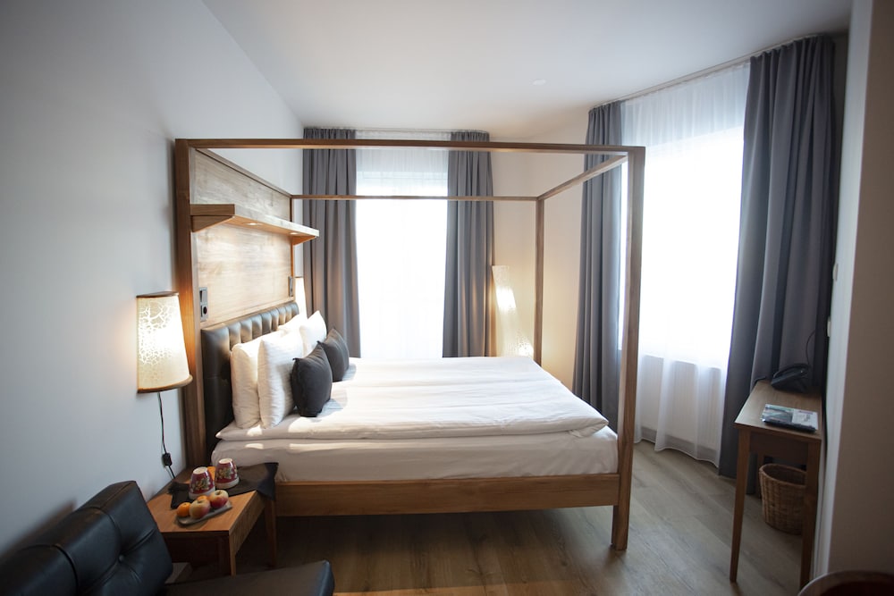 Hotel Von 20/50