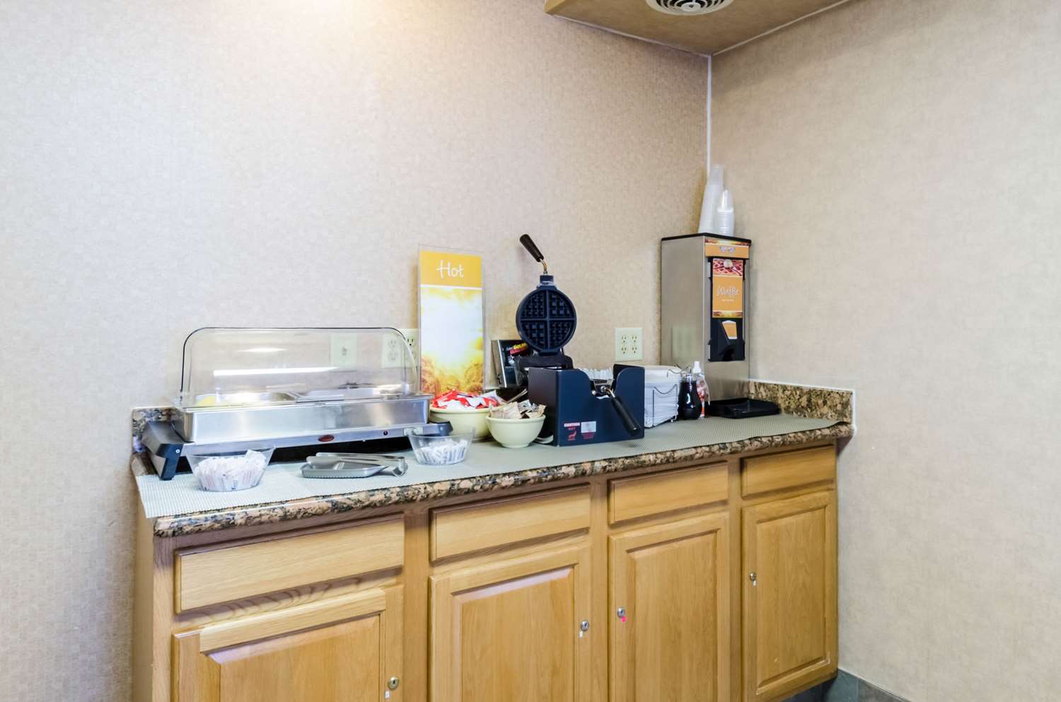 Quality Inn Chicopee-Springfield 6/17