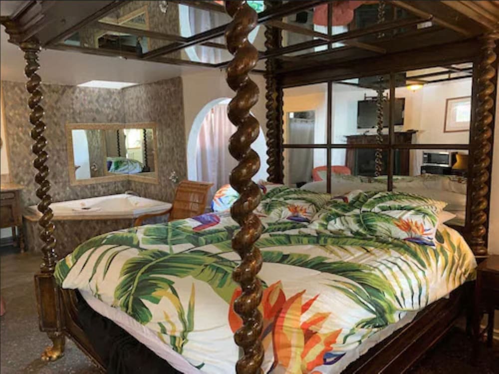 Chantico Inn 27/70