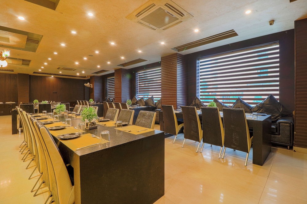 HOTEL GRAND SHIVA 41/50