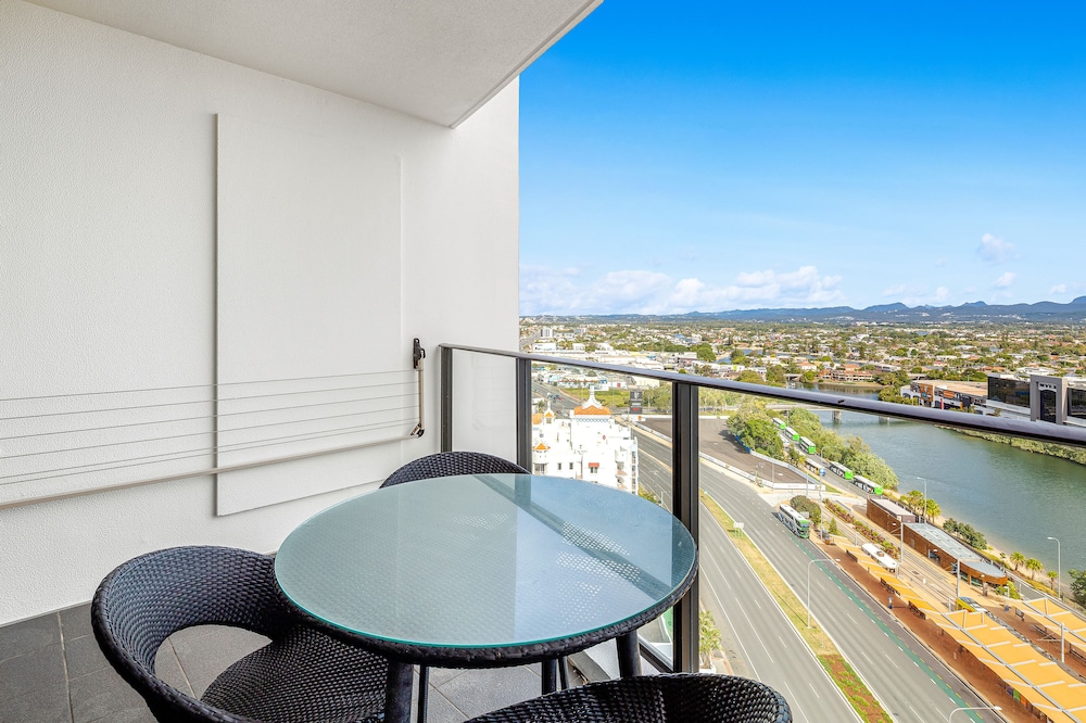 Mantra Sierra Grand Broadbeach 40/73