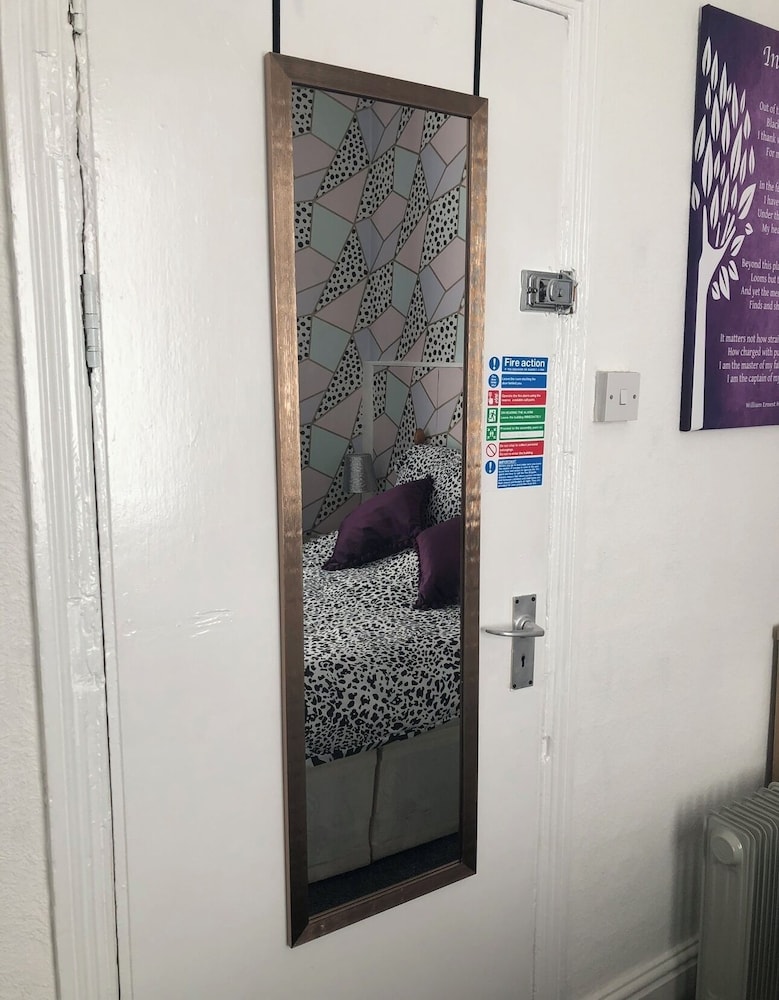 The Franklyn Hotel 35/50