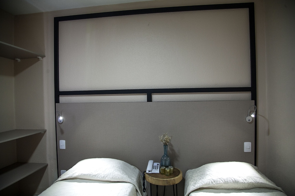 Formula Arrey Hotel 40/40