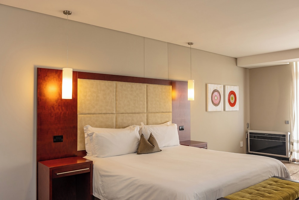 Premier Hotel East London ICC 24/75
