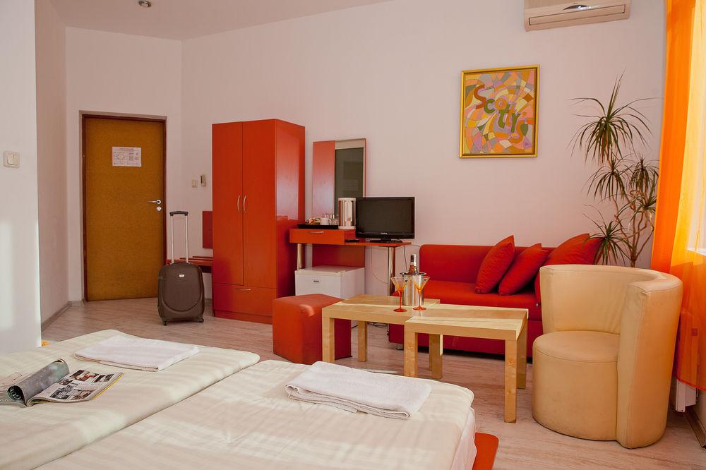 Scottys Boutique Hotel 16/25