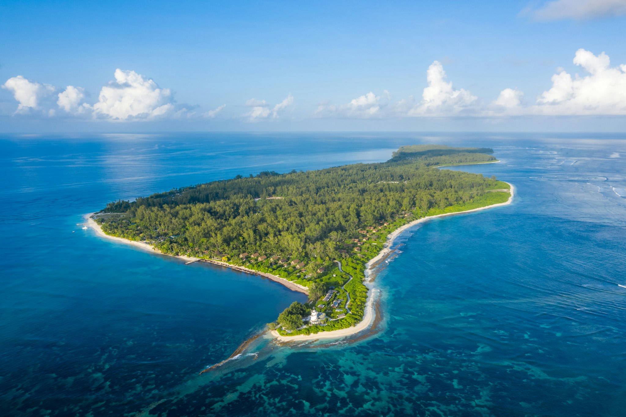 FOUR SEASONS RESORT SEYCHELLES AT DESROCHES ISLAND 45/58