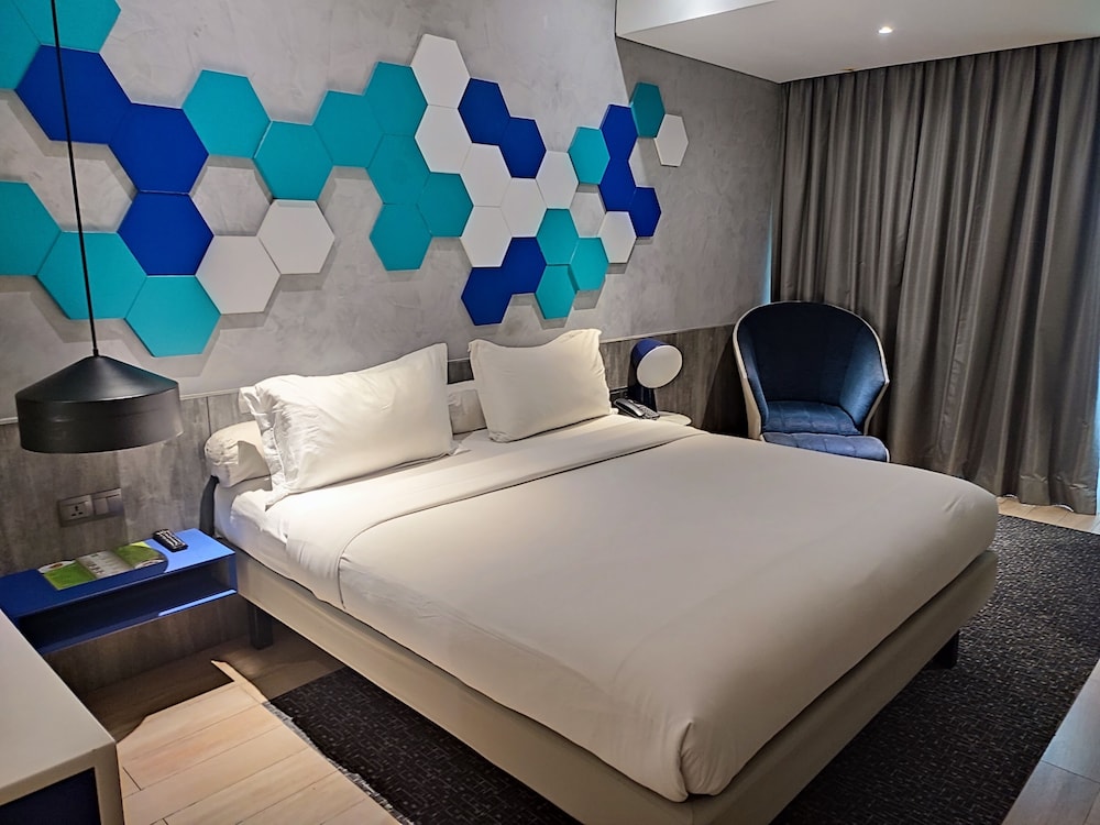 Ibis Styles Batam Nagoya 28/68