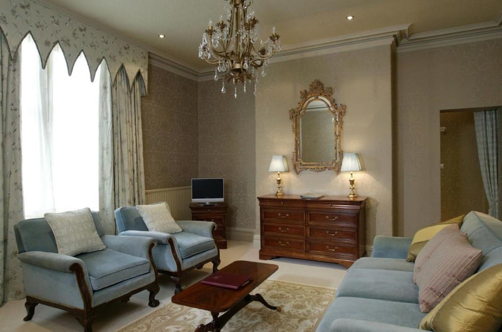 Tufton Arms Hotel 36/55