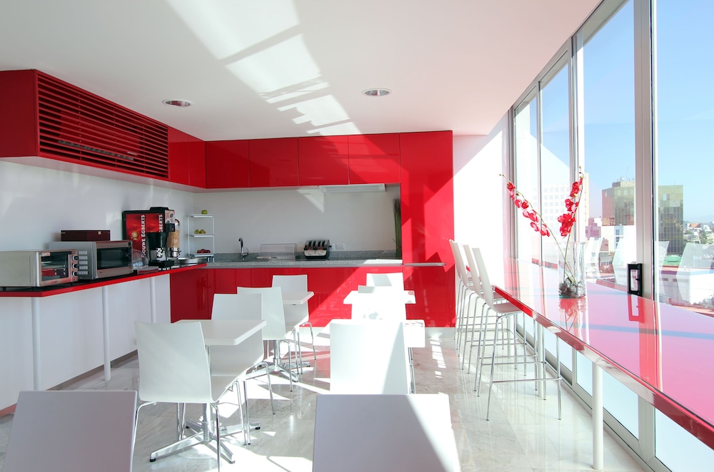 FILADELFIA SUITES HOTEL BOUTIQUE 25/35