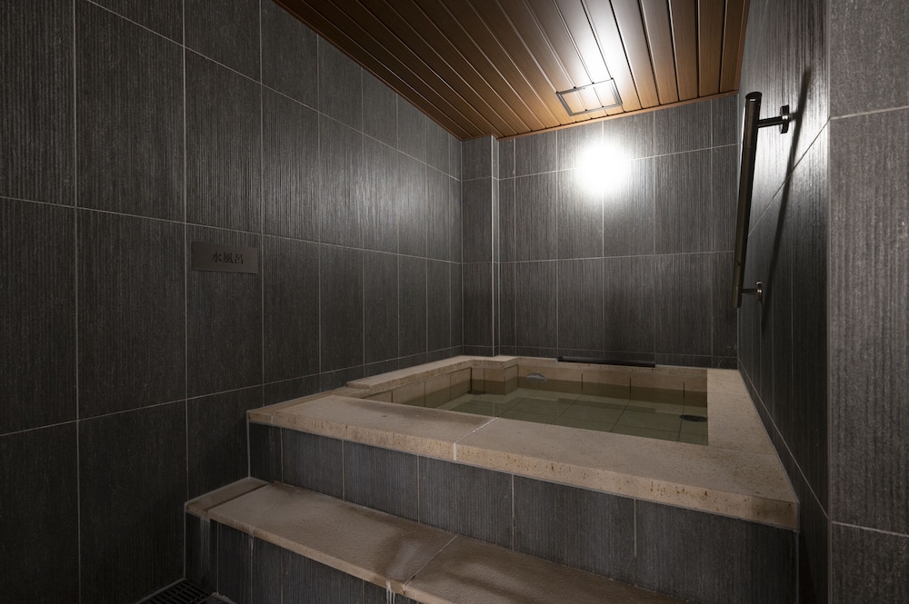 Torifito Hotel Pod Kanazawa Hyakumangoku Dori 25/37