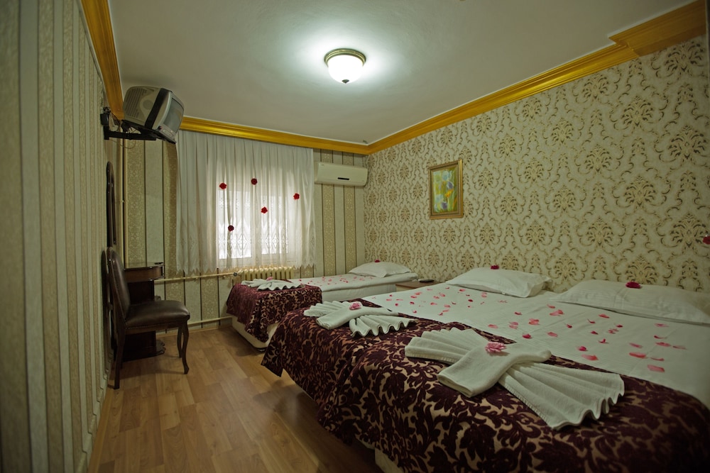Sirkeci Emek Hotel 31/64