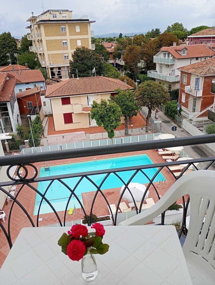 Residence I Girasoli 6/63