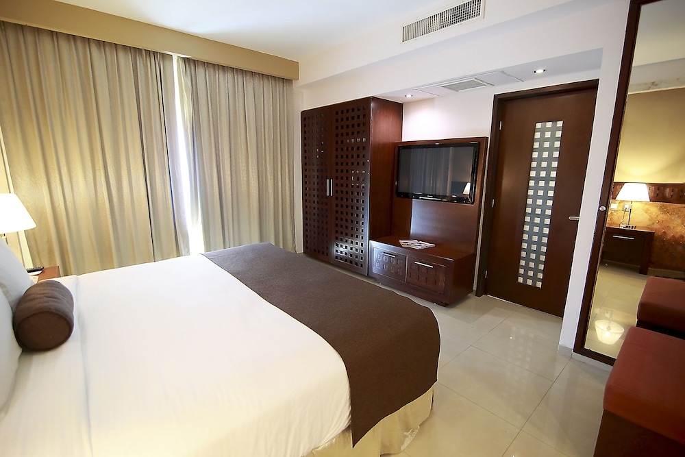 WYNDHAM MERIDA 13/58