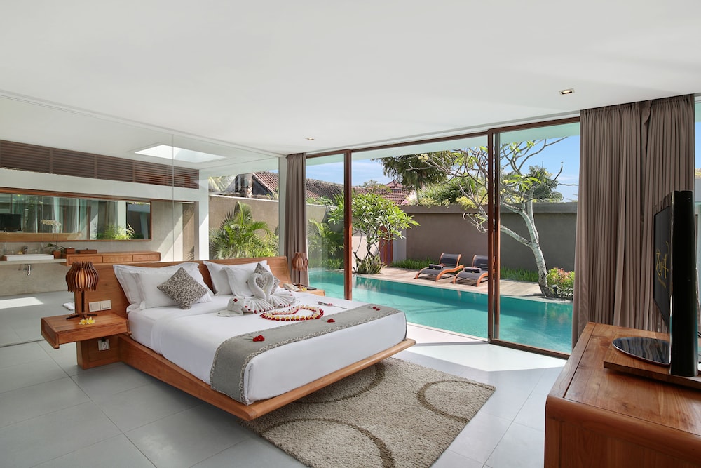 1 BEDROOM, VILLA, PRIVATE POOL