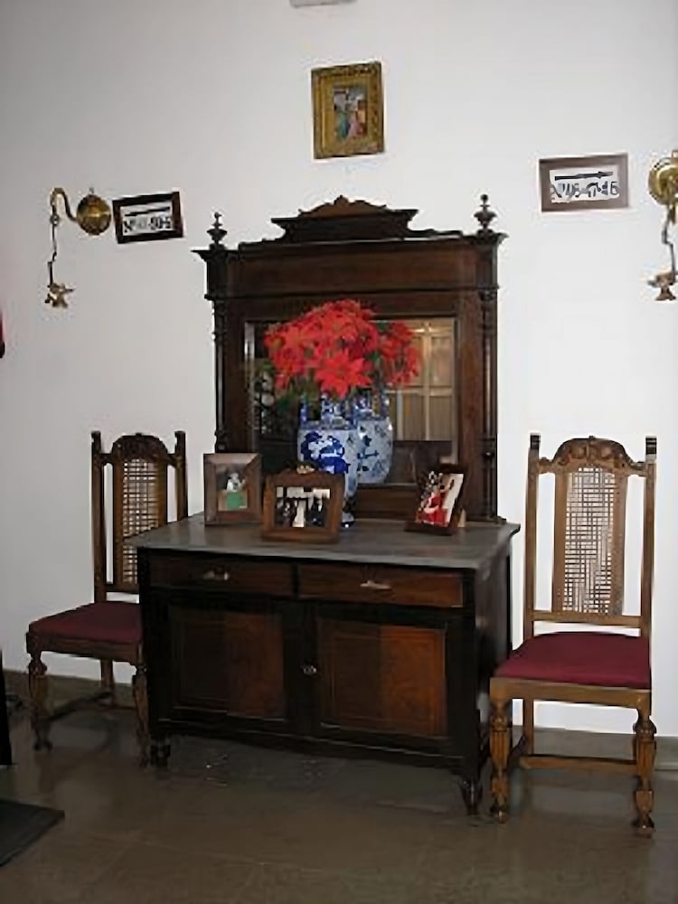 Hospederia Colon Antequera 10/50
