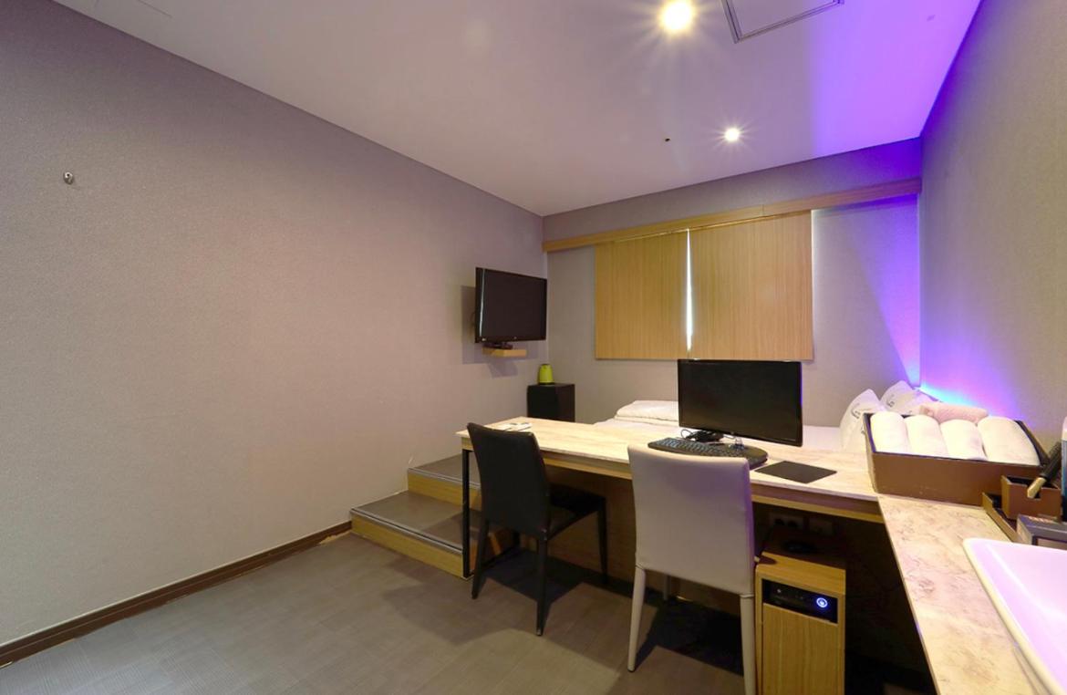 Nampo Comma Hotel 39/48