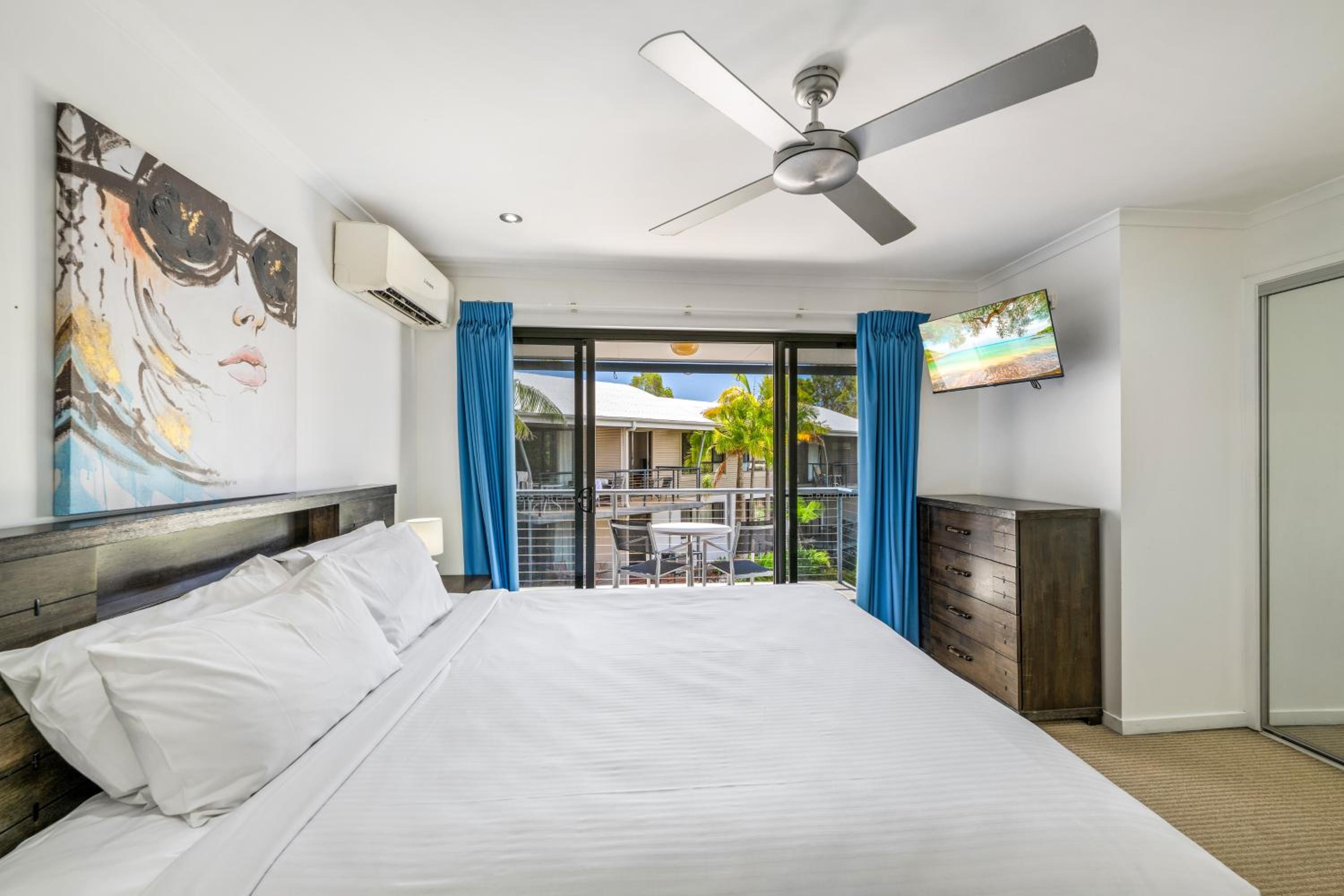1 Bedroom, Loft, Town House