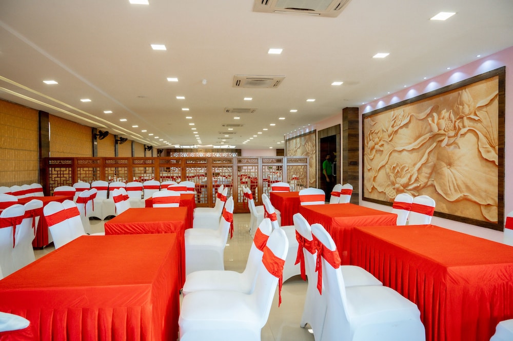 Hotel Mansha Regency 38/50