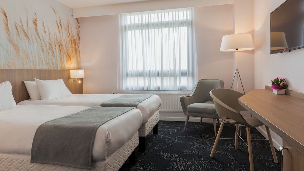 غرفة قياسية بسريرين منفصلين لذوي الإعاقة، Holiday Inn Calais - Coquelles 2/9