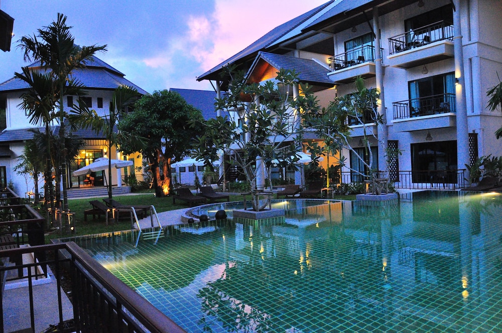 NAVATARA PHUKET RESORT 8/71