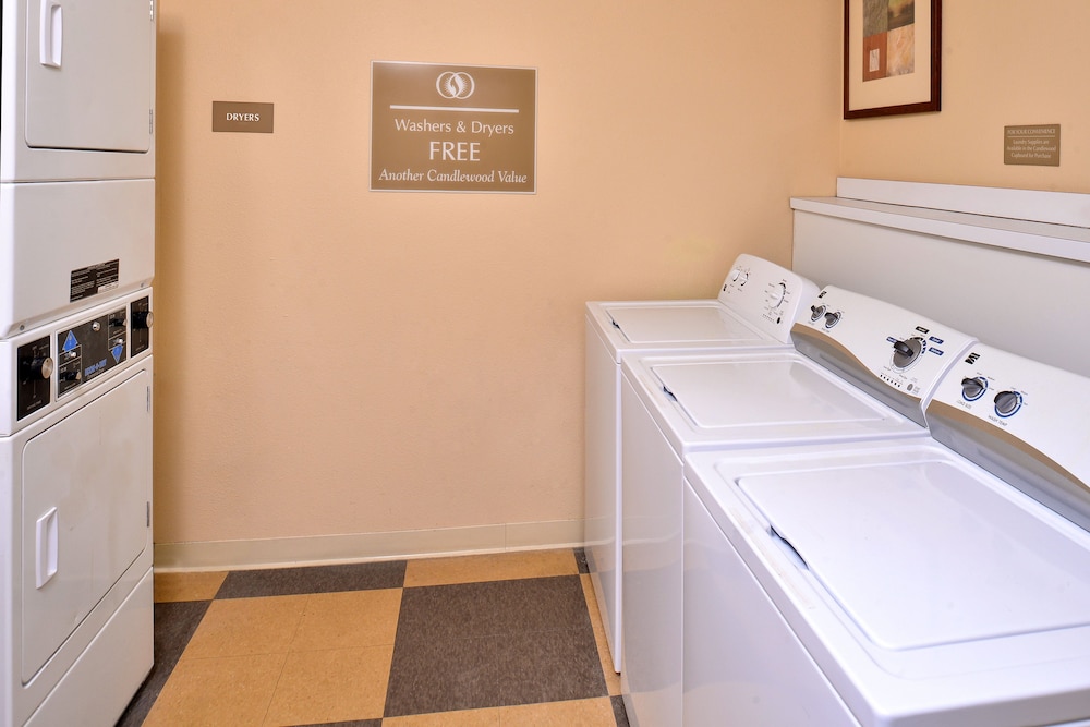 Candlewood Suites Lafayette- River Ranch 20/58