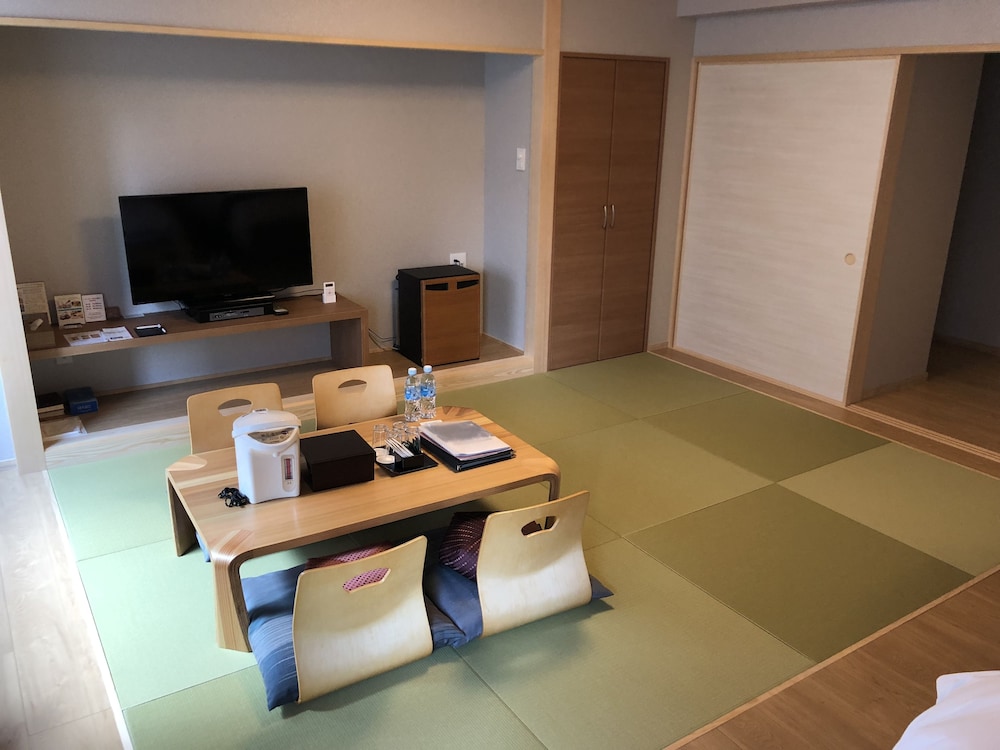 Tokyo Garden Palace 42/50
