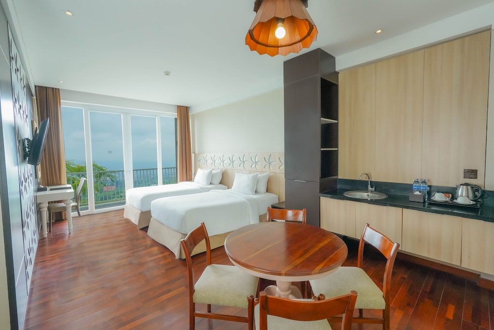 Amarta Hills Hotel And Resort 21/50