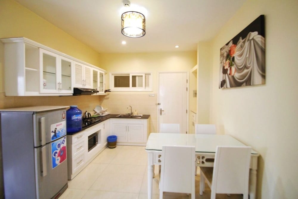 Queen Central Apartment-Hotel 25/26