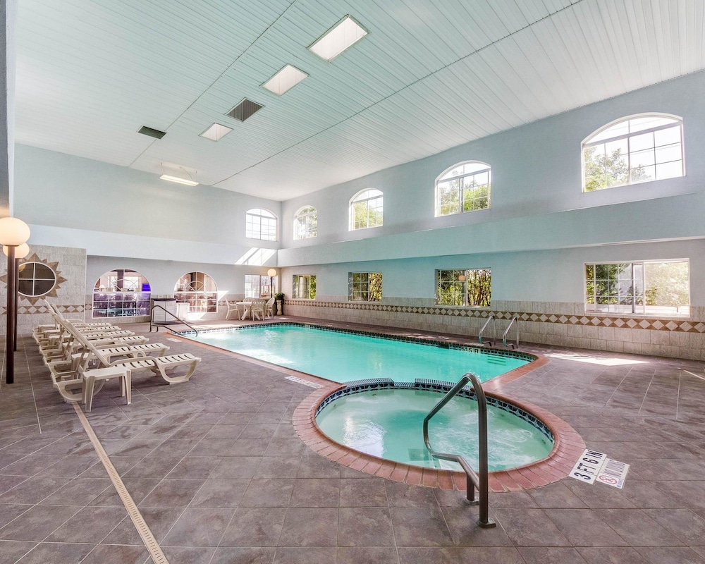 Quality Inn & Suites Kerville, TX 24/41