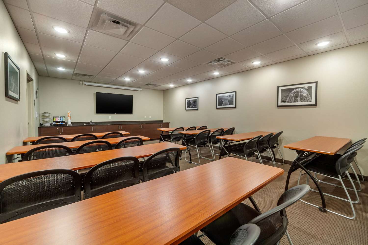 Sleep Inn & Suites Lincoln University Area 35/42