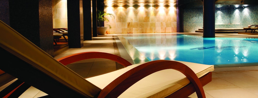 swimming pool spa