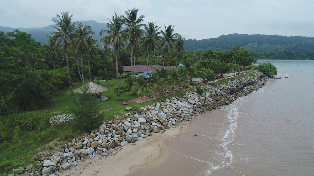 Tanjung Puteri Motel 30/41