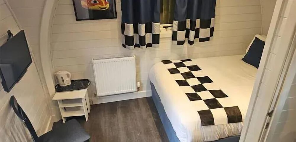 Gullivers Hotel 25/44
