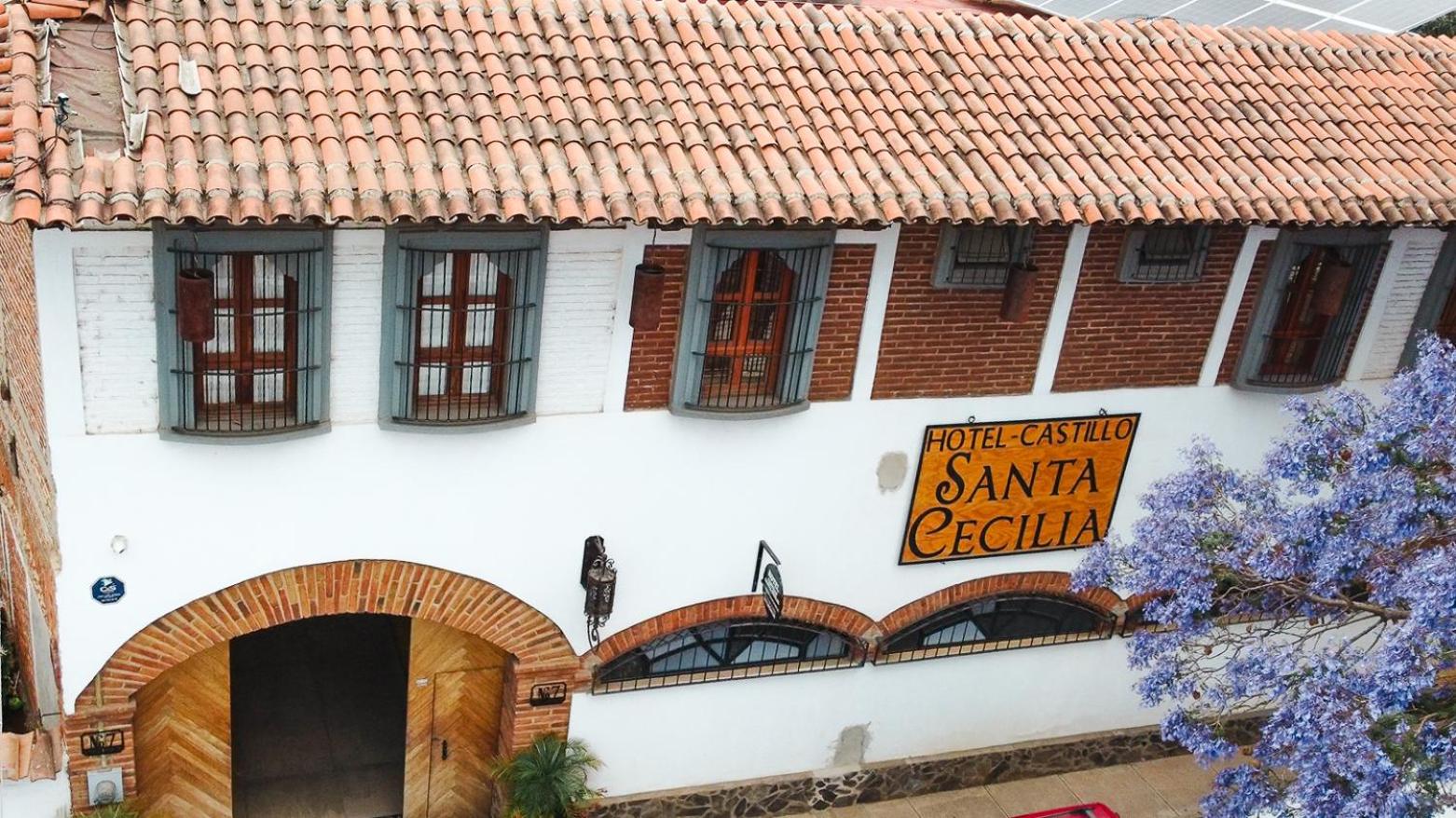 OYO Hotel Castillo Santa Cecilia in TAPALPA