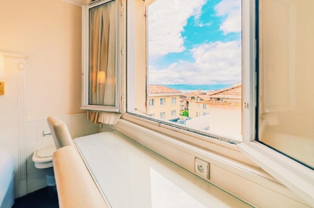 Hotel Napoleon Ajaccio 37/55