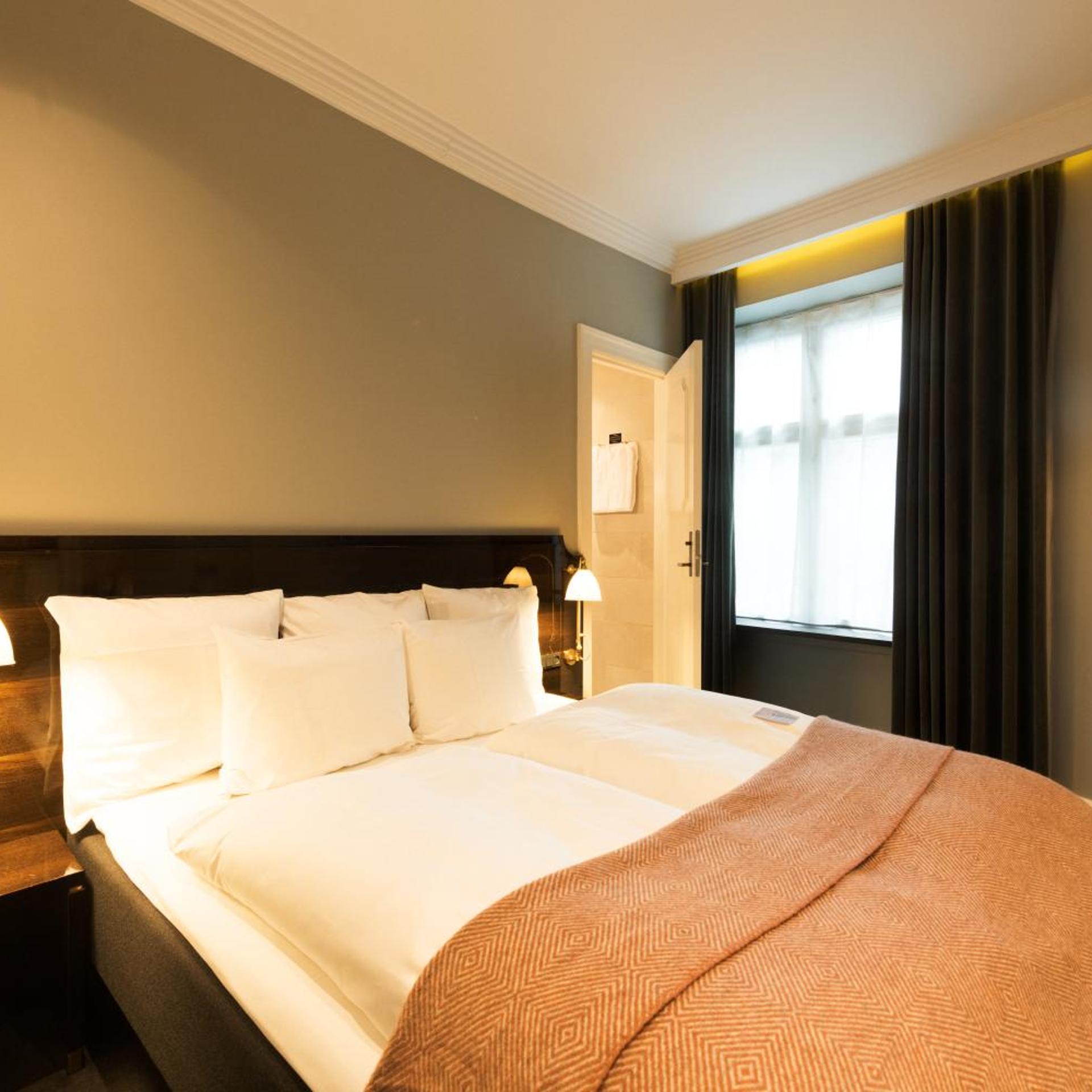 Medium, King Bed