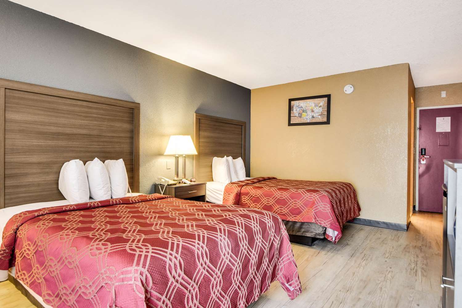 ROOM, 2 DOUBLE BEDS