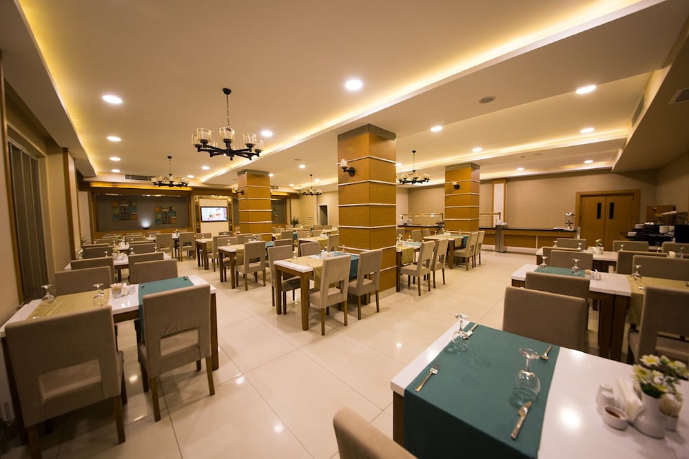 WHITE STAR HOTEL 29/49