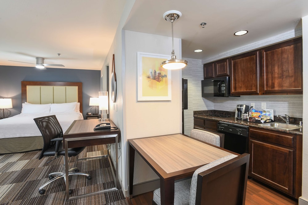 Homewood Suites by Hilton Cincinnati Airport South Florence 47/60