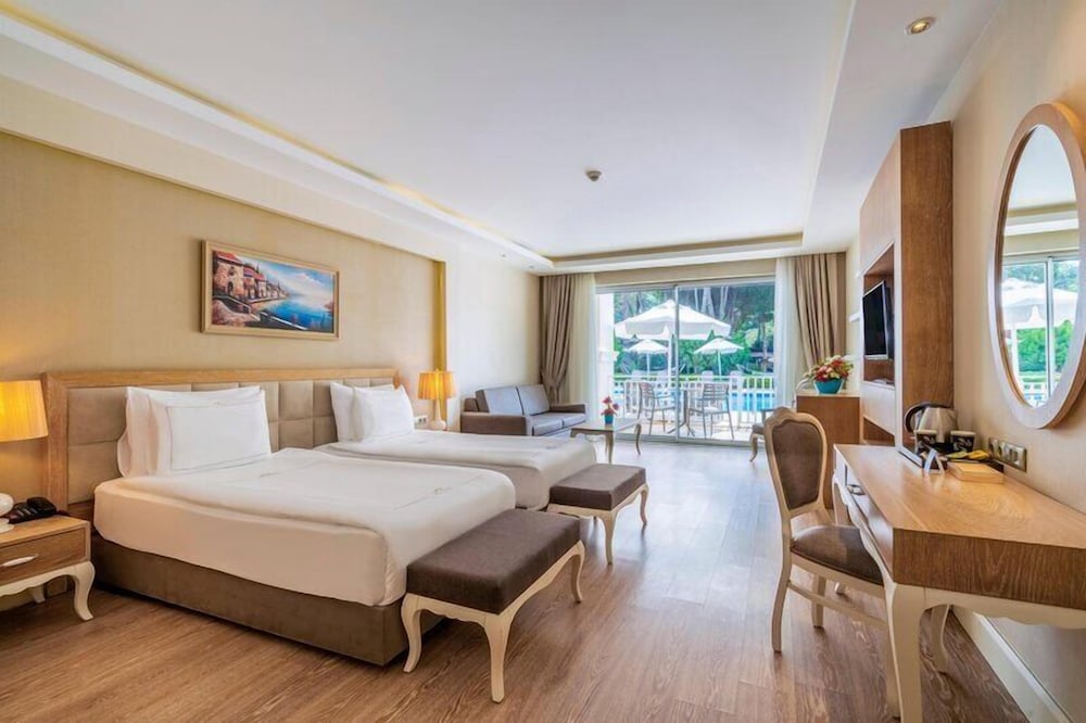 Jasmine, Lagoon, Lake, House, Queen Bed, Sofa
